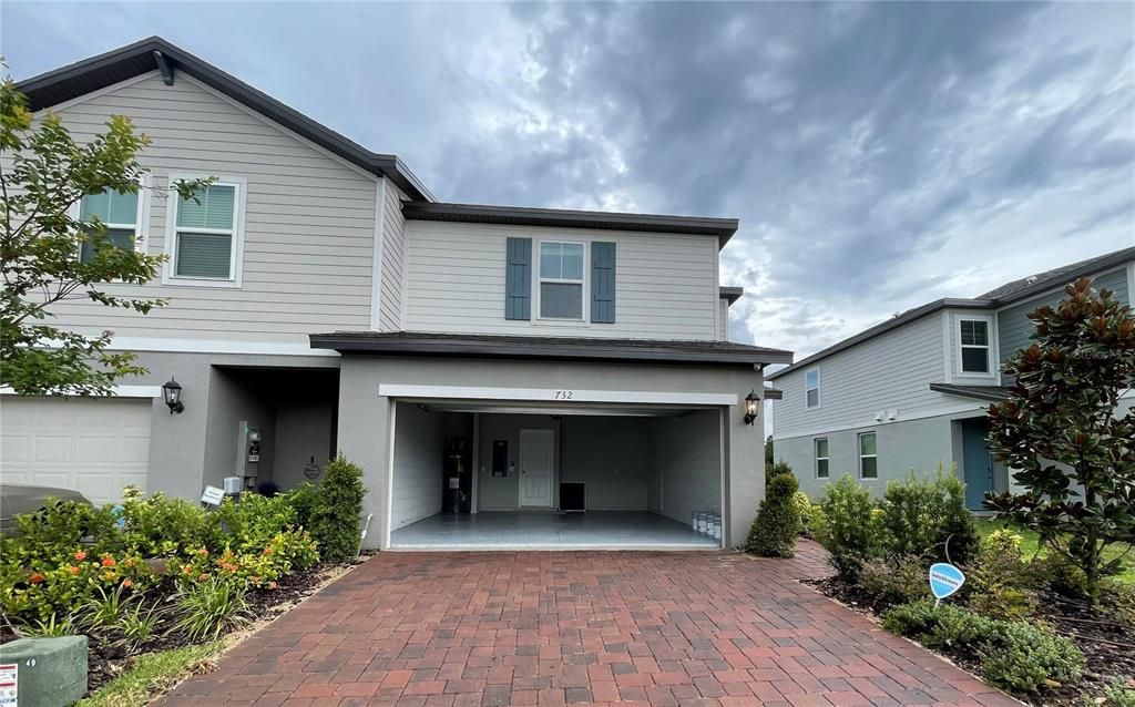 For Rent: $2,150 (3 beds, 2 baths, 1566 Square Feet)