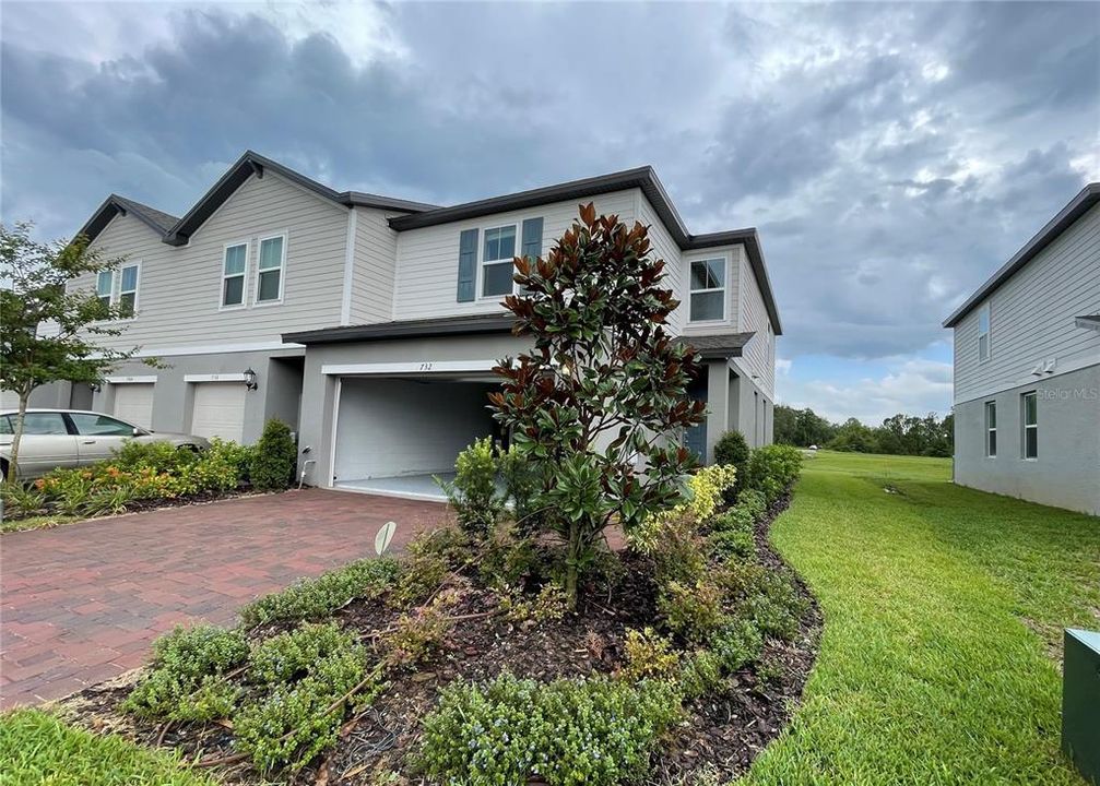For Rent: $2,150 (3 beds, 2 baths, 1566 Square Feet)