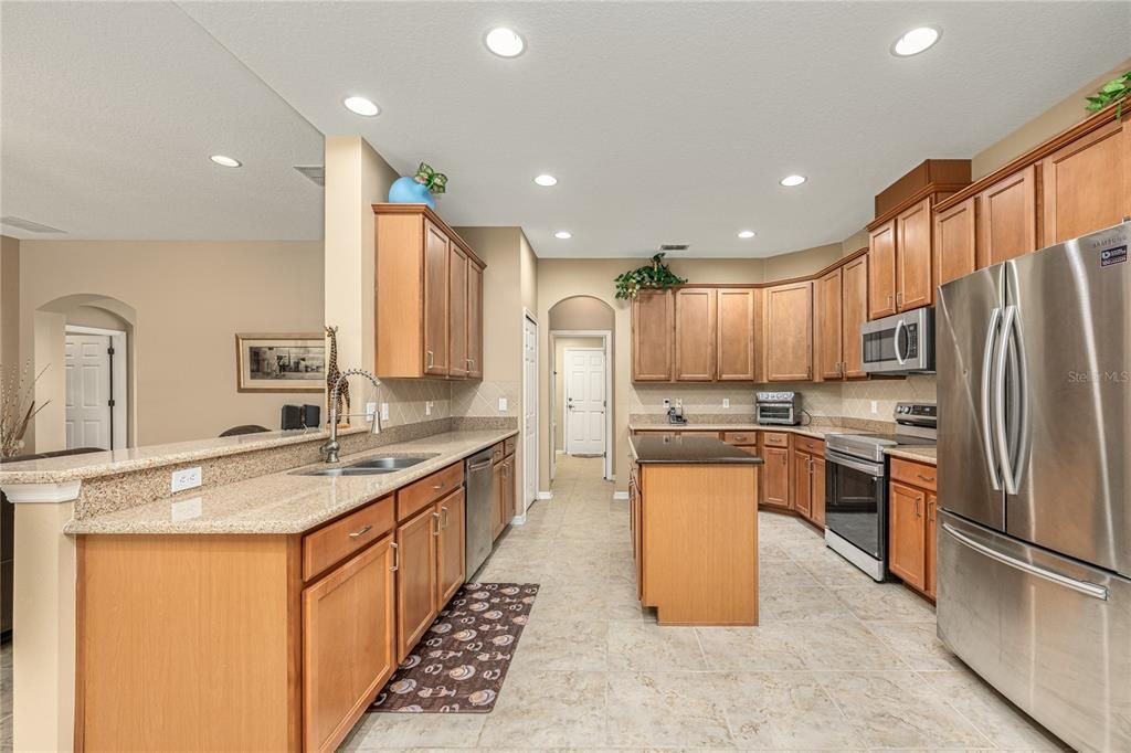 For Sale: $719,000 (4 beds, 3 baths, 2661 Square Feet)