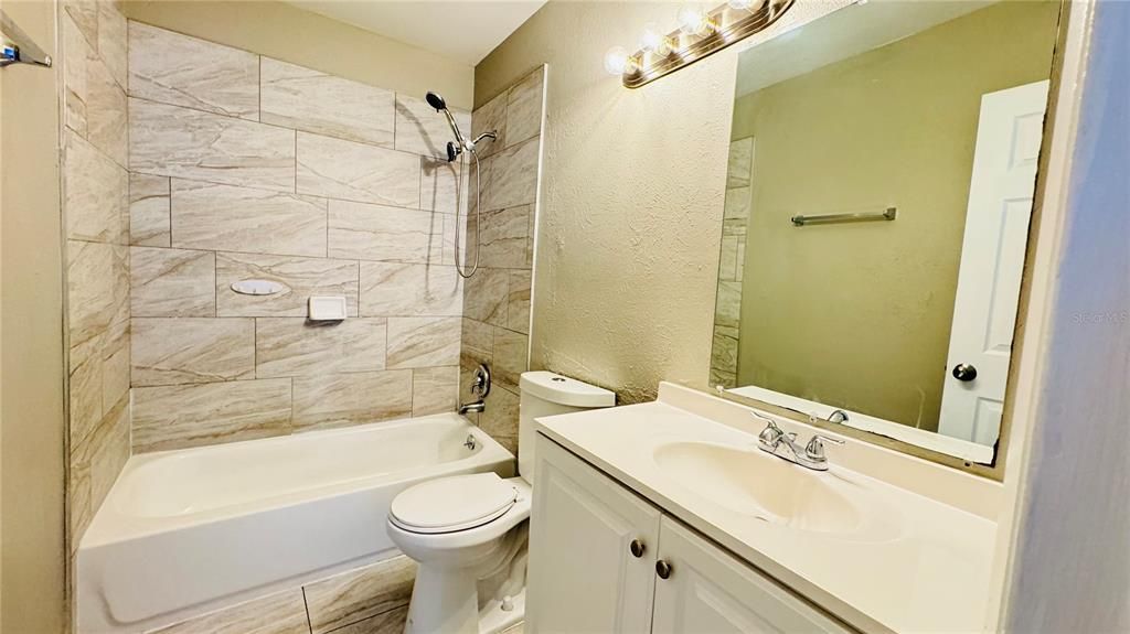 For Rent: $1,750 (2 beds, 2 baths, 1211 Square Feet)