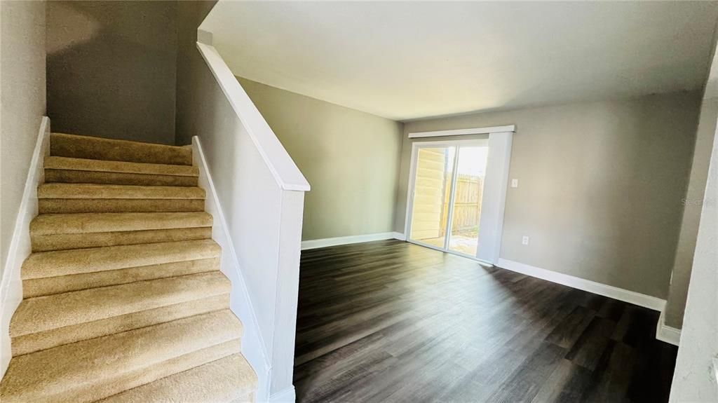 For Rent: $1,750 (2 beds, 2 baths, 1211 Square Feet)