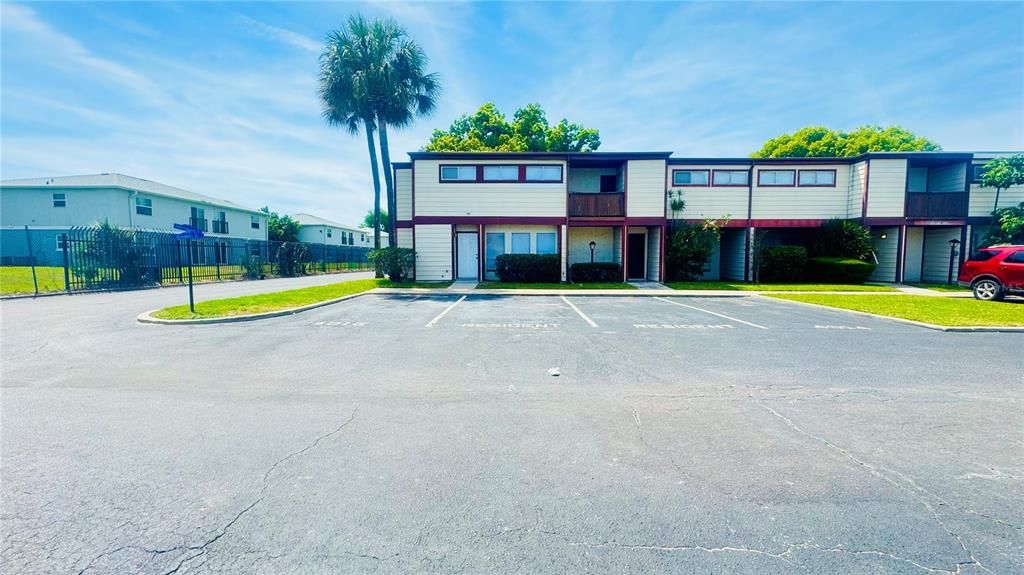 For Rent: $1,750 (2 beds, 2 baths, 1211 Square Feet)