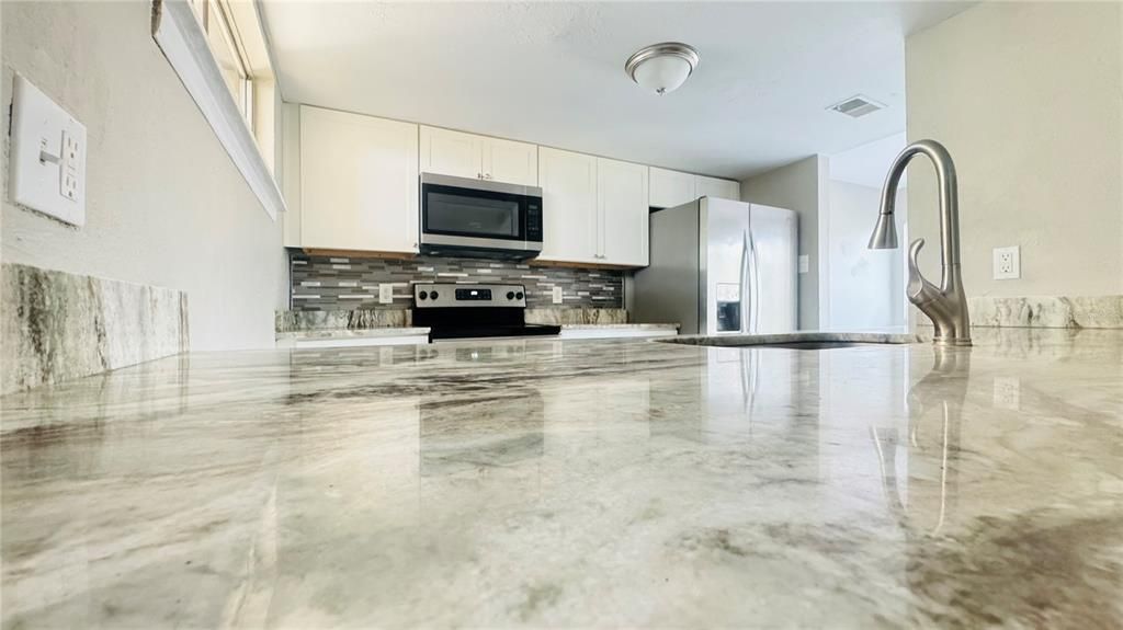 For Rent: $1,750 (2 beds, 2 baths, 1211 Square Feet)