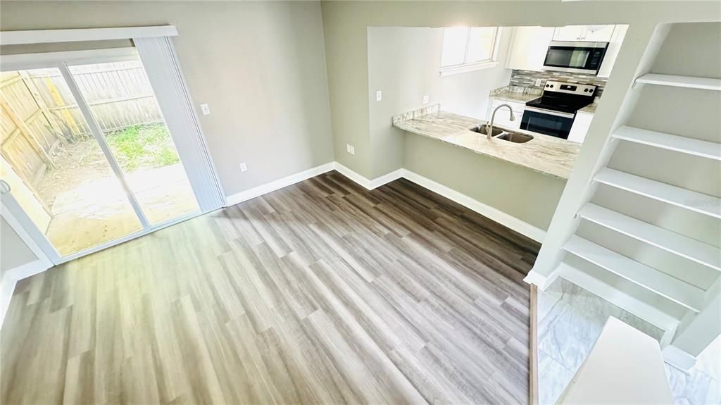 For Rent: $1,750 (2 beds, 2 baths, 1211 Square Feet)