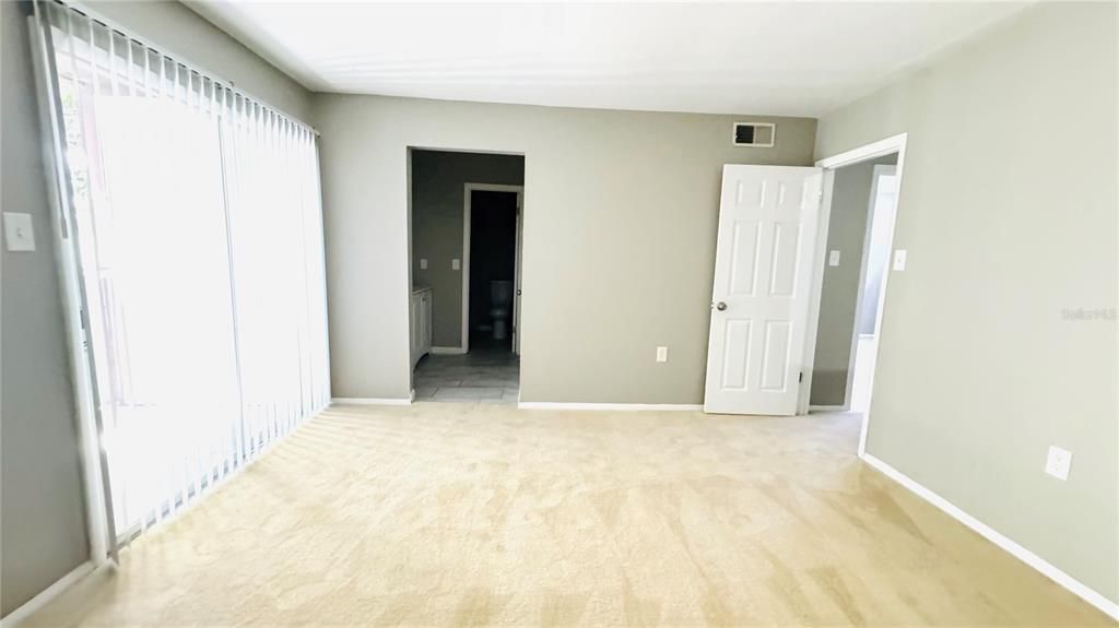 For Rent: $1,750 (2 beds, 2 baths, 1211 Square Feet)