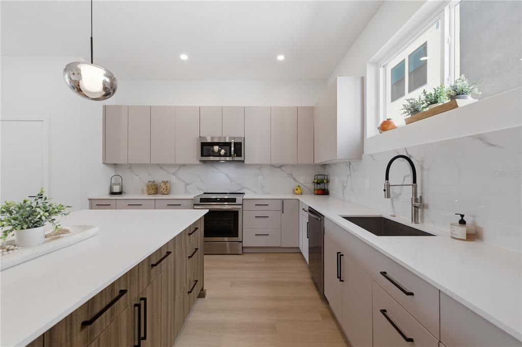 For Sale: $775,000 (3 beds, 3 baths, 2280 Square Feet)