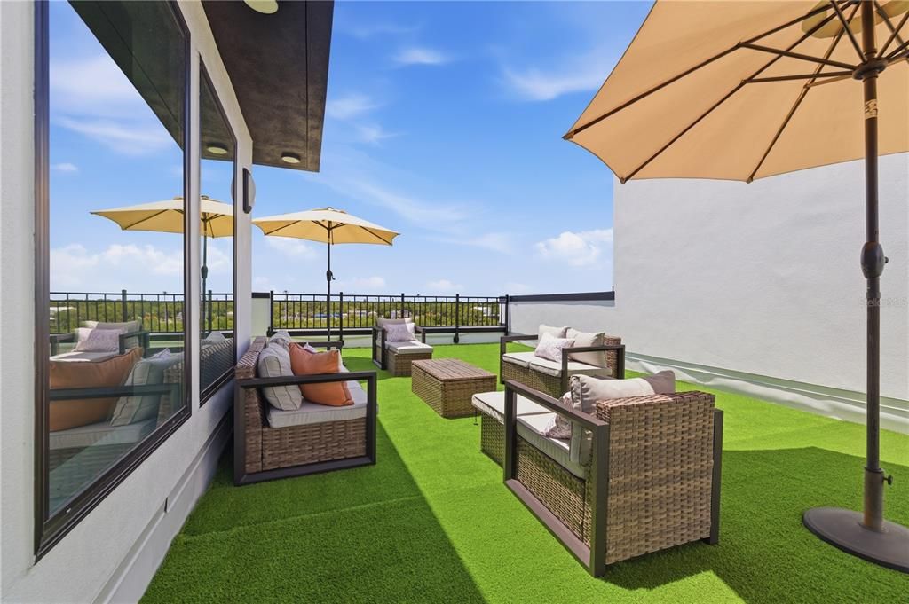 For Sale: $775,000 (3 beds, 3 baths, 2280 Square Feet)