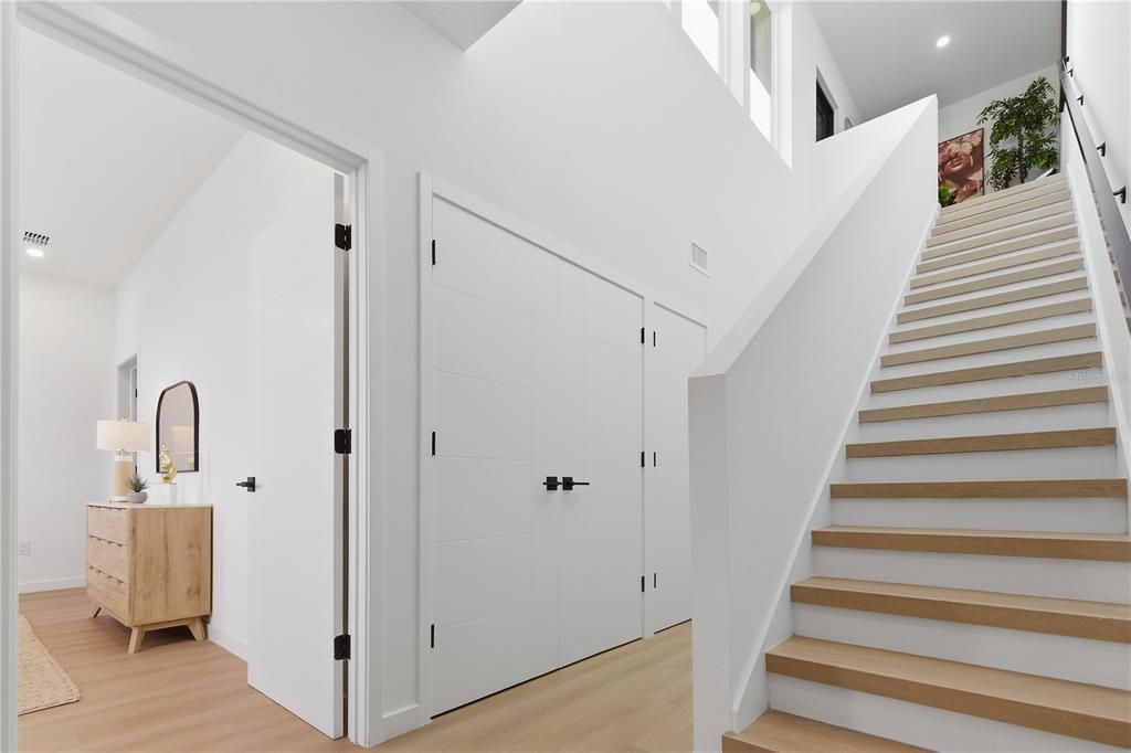 For Sale: $775,000 (3 beds, 3 baths, 2280 Square Feet)