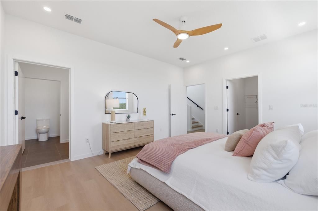 For Sale: $775,000 (3 beds, 3 baths, 2280 Square Feet)