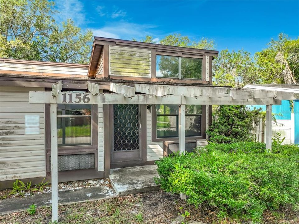 На продажу: $199,900 (2 спален, 1 ванн, 912 Квадратных фут)