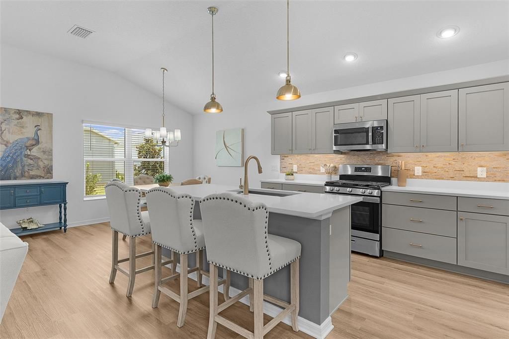 For Sale: $424,900 (3 beds, 2 baths, 1476 Square Feet)