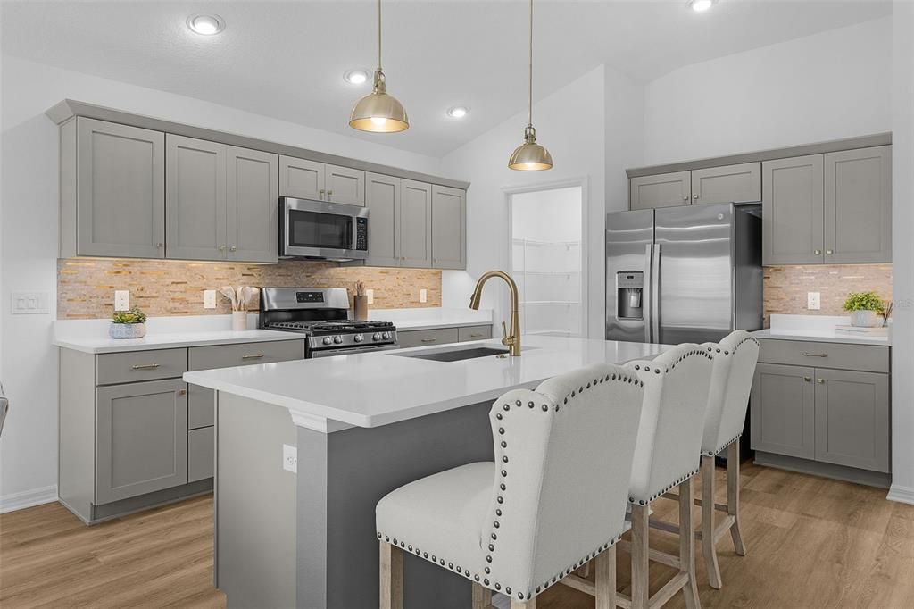 For Sale: $424,900 (3 beds, 2 baths, 1476 Square Feet)