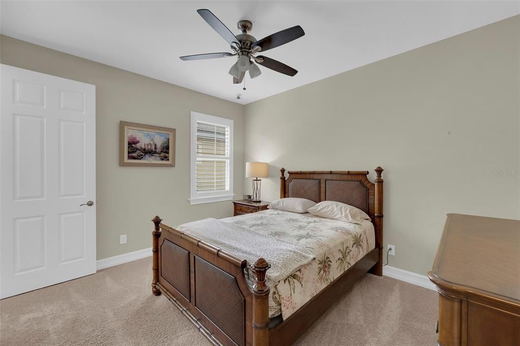For Sale: $569,000 (3 beds, 3 baths, 2647 Square Feet)