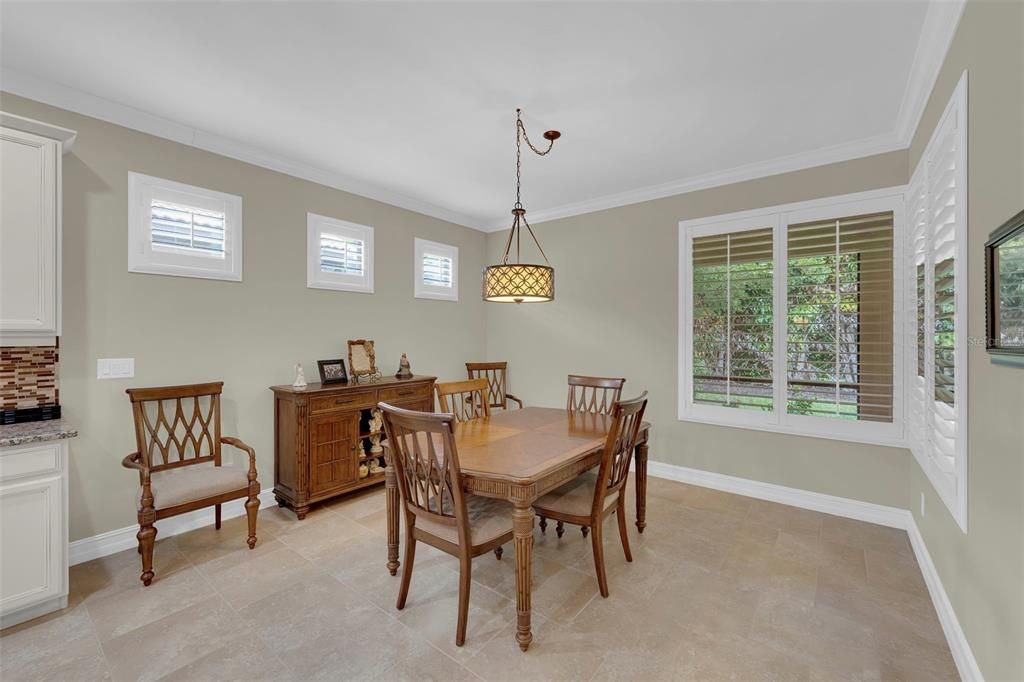 For Sale: $569,000 (3 beds, 3 baths, 2647 Square Feet)