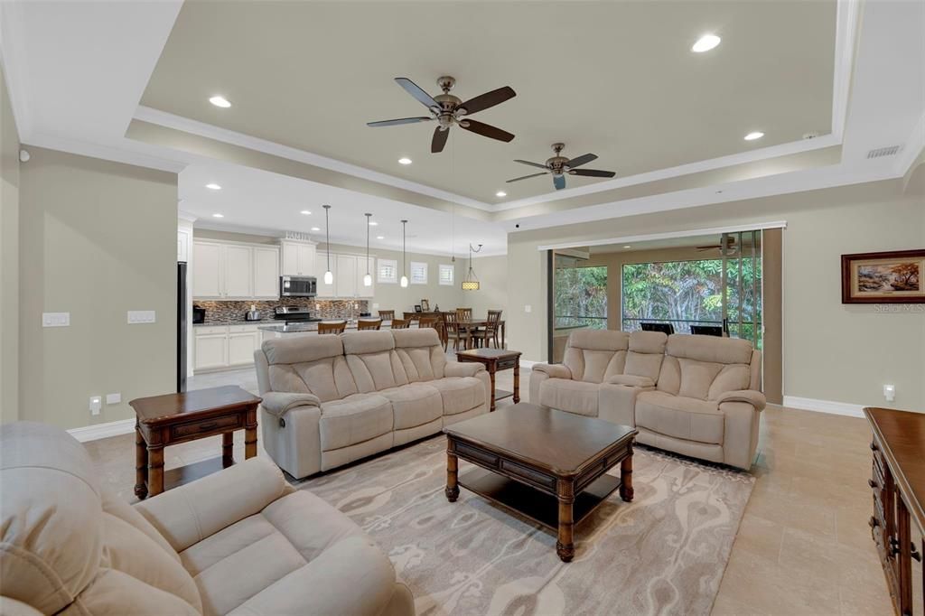 For Sale: $569,000 (3 beds, 3 baths, 2647 Square Feet)