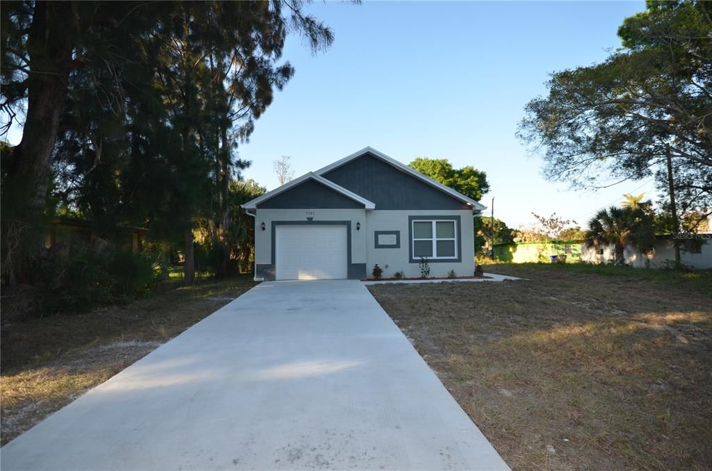 For Rent: $2,500 (4 beds, 2 baths, 1257 Square Feet)