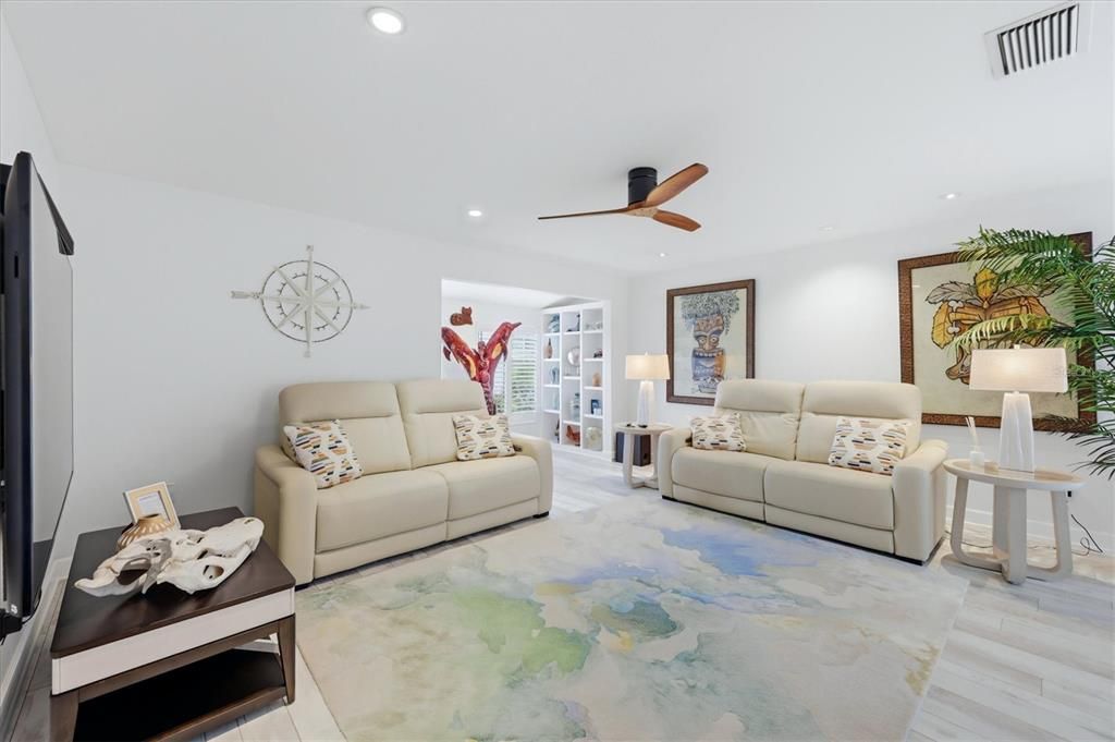 En Venta: $759,000 (3 camas, 2 baños, 1562 Pies cuadrados)
