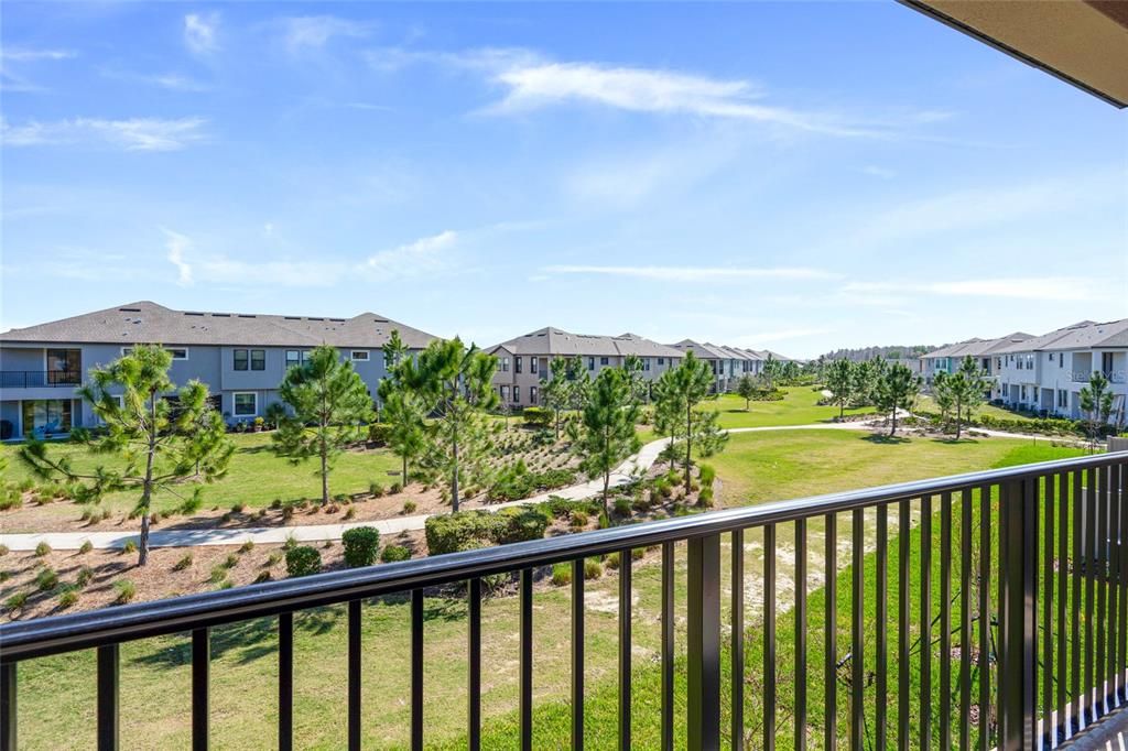 For Rent: $2,800 (3 beds, 2 baths, 2047 Square Feet)