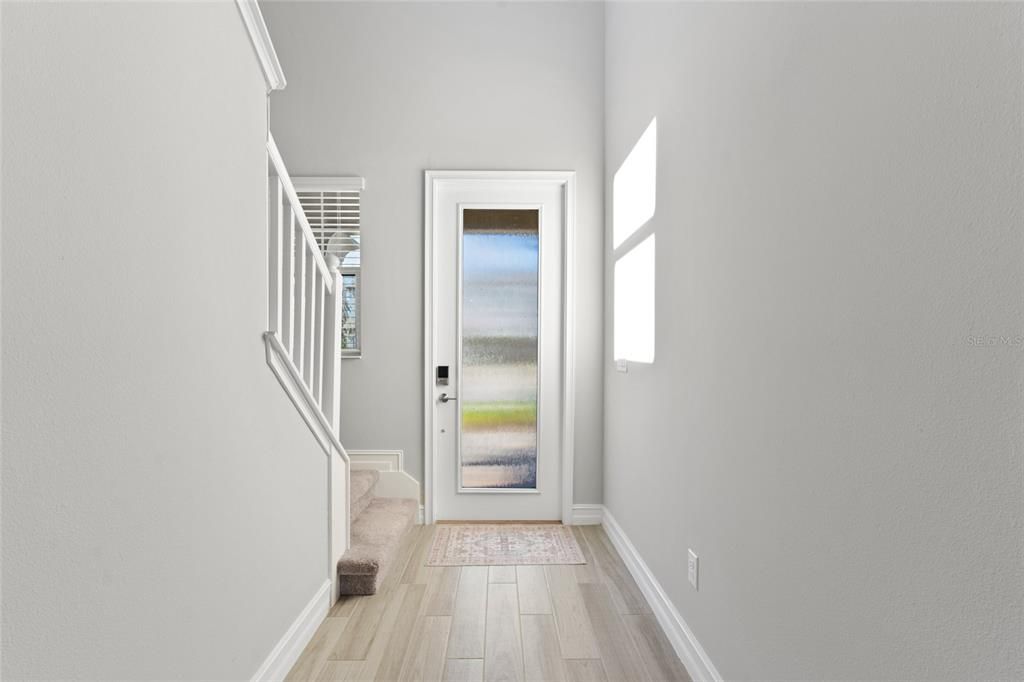 For Rent: $2,800 (3 beds, 2 baths, 2047 Square Feet)