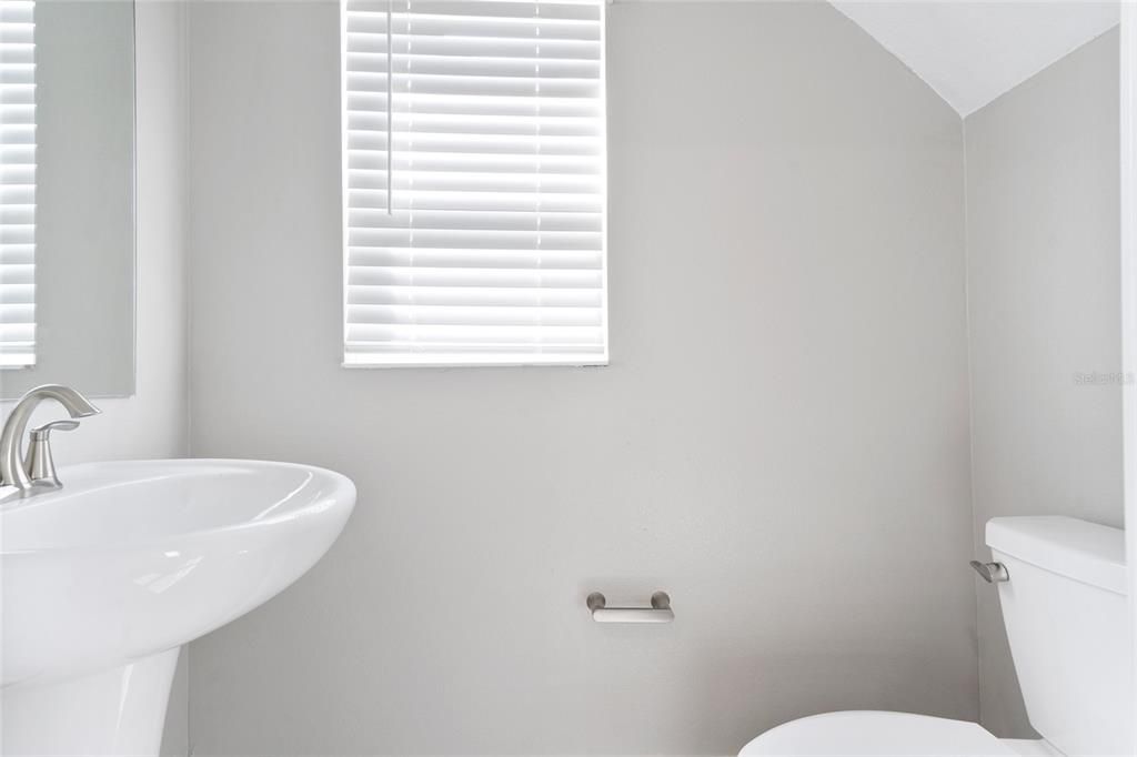 For Rent: $2,800 (3 beds, 2 baths, 2047 Square Feet)