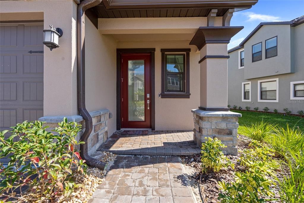 For Rent: $2,800 (3 beds, 2 baths, 2047 Square Feet)