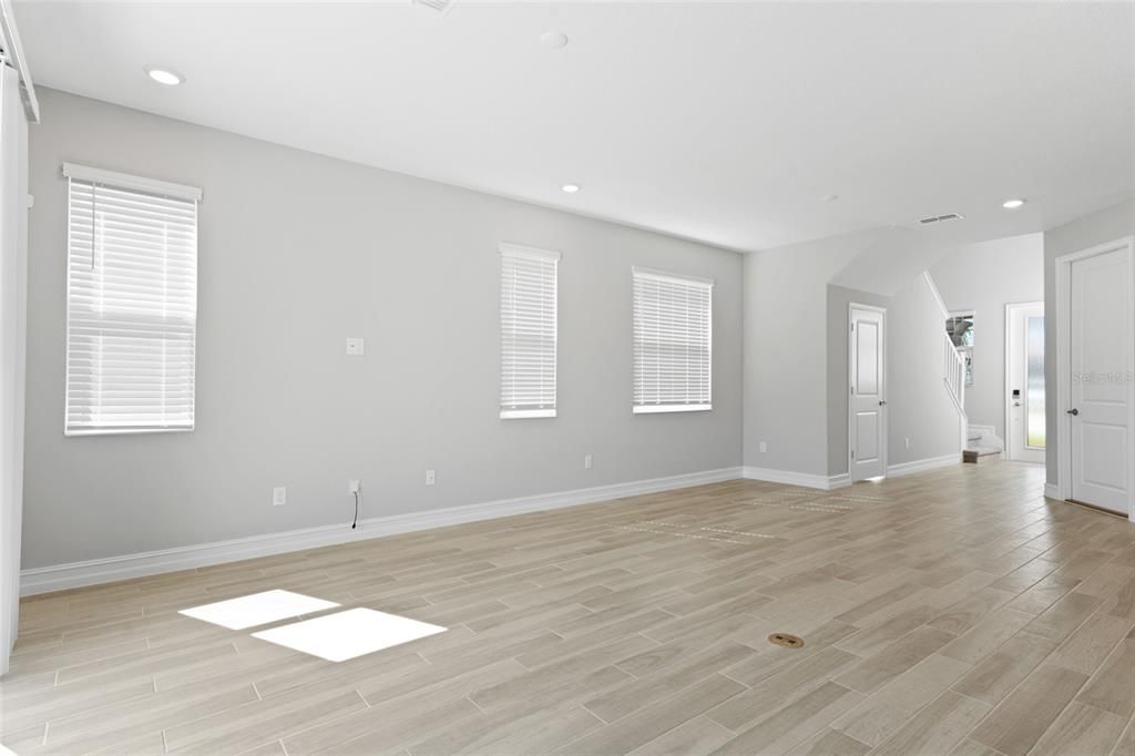 For Rent: $2,800 (3 beds, 2 baths, 2047 Square Feet)