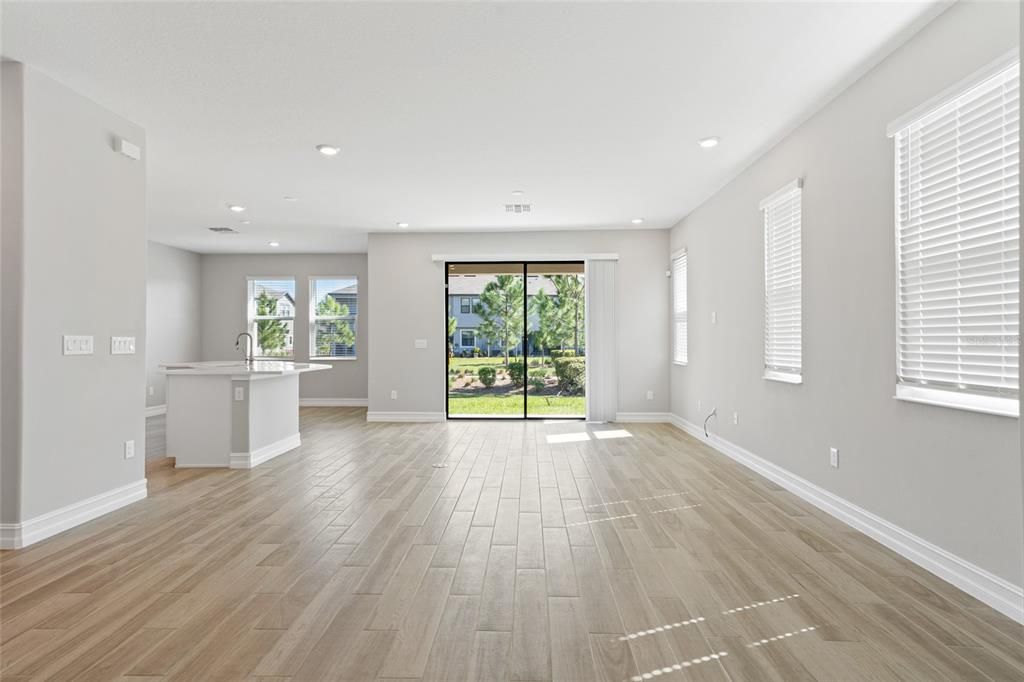 For Rent: $2,800 (3 beds, 2 baths, 2047 Square Feet)