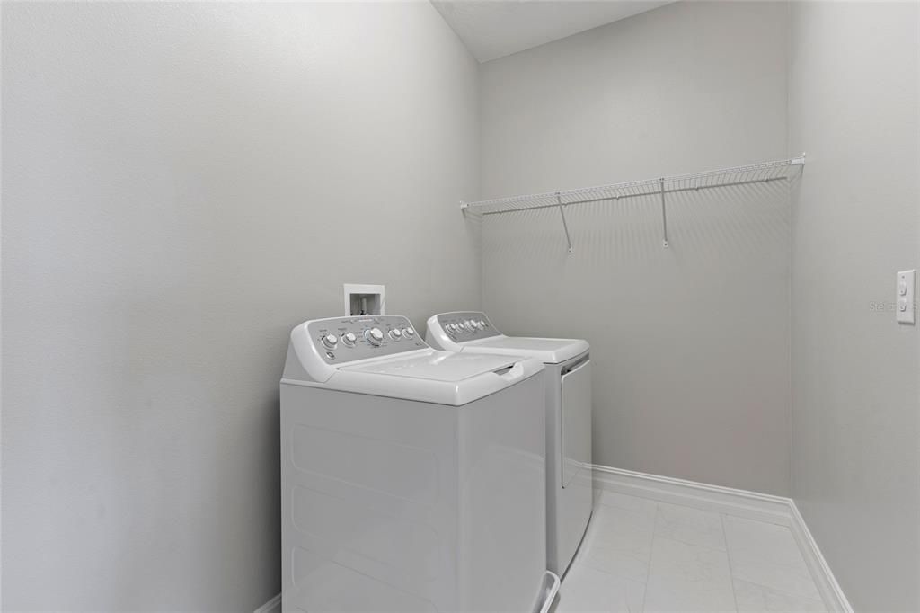 For Rent: $2,800 (3 beds, 2 baths, 2047 Square Feet)