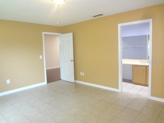 En Renta: $1,700 (3 camas, 2 baños, 1500 Pies cuadrados)