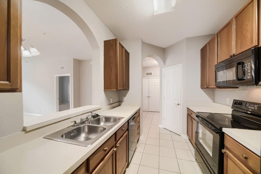 For Sale: $194,900 (3 beds, 2 baths, 1447 Square Feet)