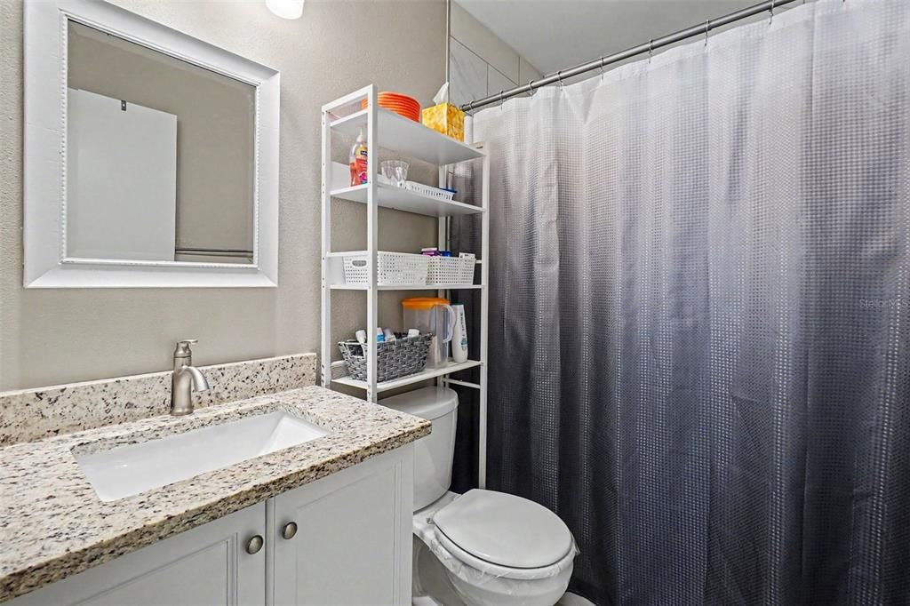 For Sale: $149,888 (2 beds, 2 baths, 912 Square Feet)