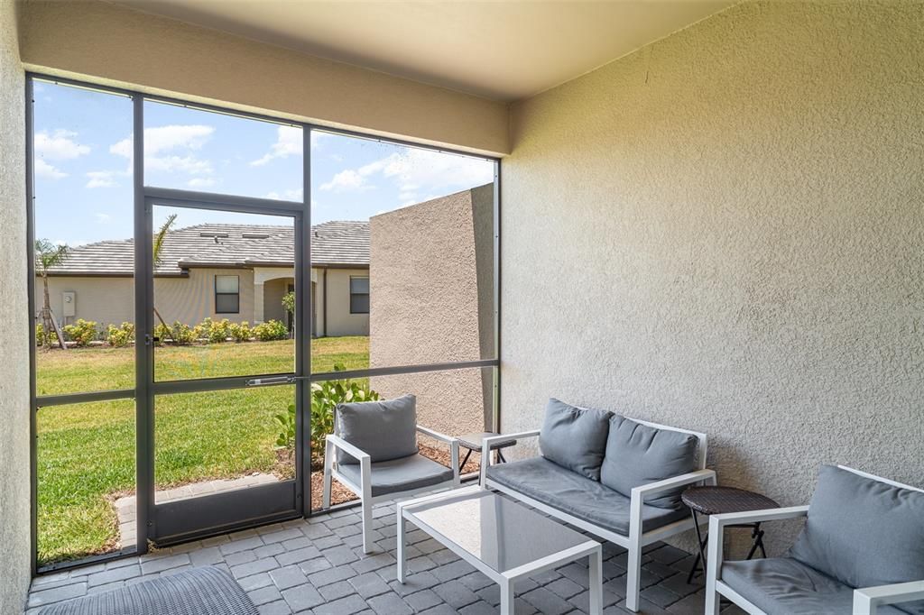 For Sale: $374,999 (3 beds, 2 baths, 1557 Square Feet)