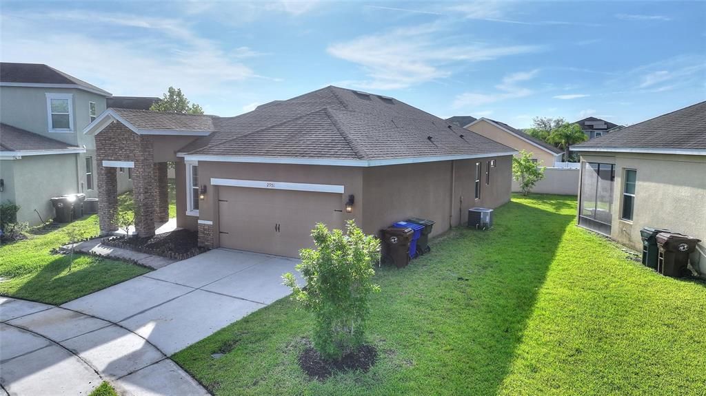 For Sale: $339,900 (3 beds, 2 baths, 1644 Square Feet)