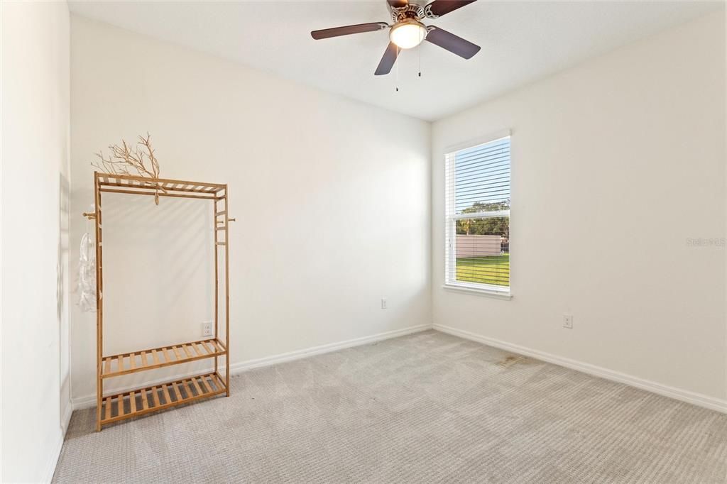 For Sale: $339,900 (3 beds, 2 baths, 1644 Square Feet)