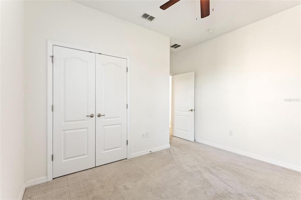 For Sale: $339,900 (3 beds, 2 baths, 1644 Square Feet)
