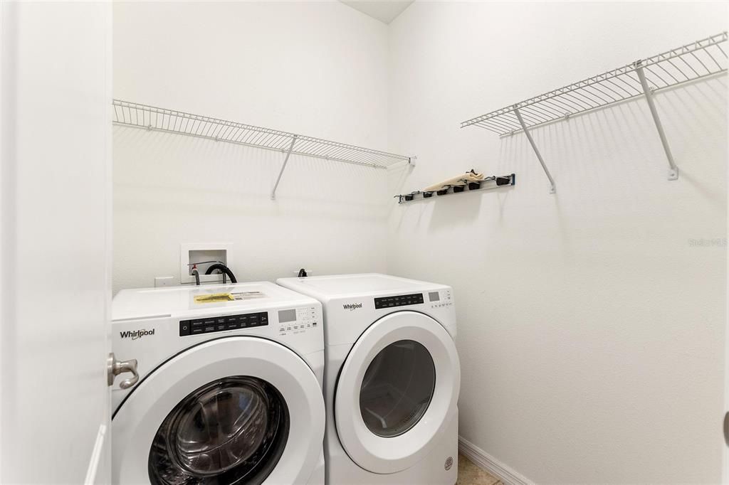 For Sale: $339,900 (3 beds, 2 baths, 1644 Square Feet)