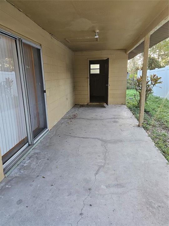 For Rent: $1,345 (2 beds, 1 baths, 964 Square Feet)