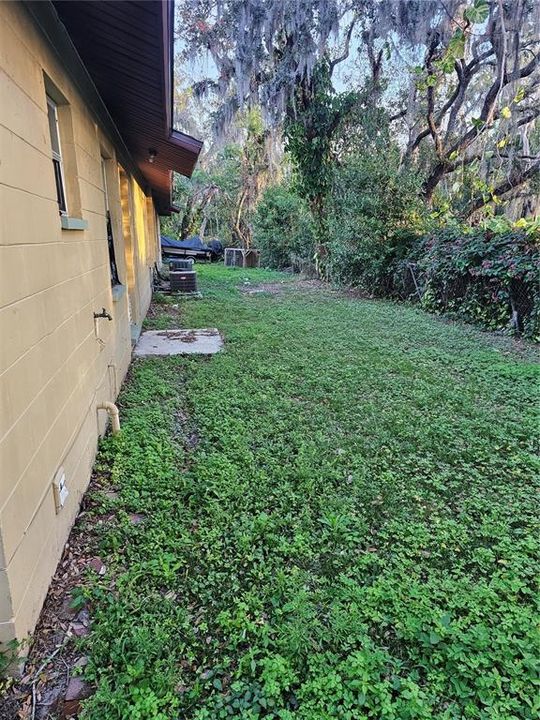 For Rent: $1,345 (2 beds, 1 baths, 964 Square Feet)