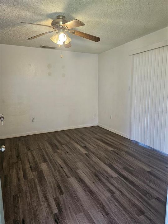 For Rent: $1,345 (2 beds, 1 baths, 964 Square Feet)