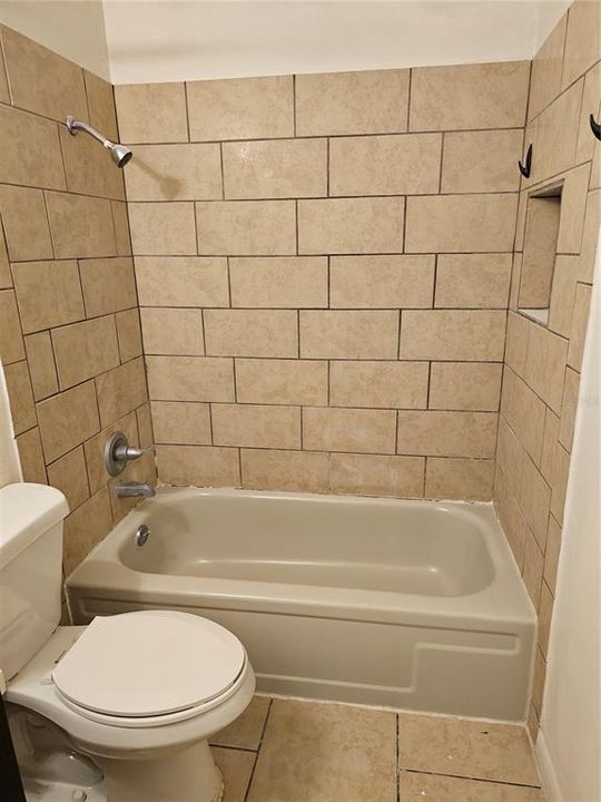 For Rent: $1,345 (2 beds, 1 baths, 964 Square Feet)