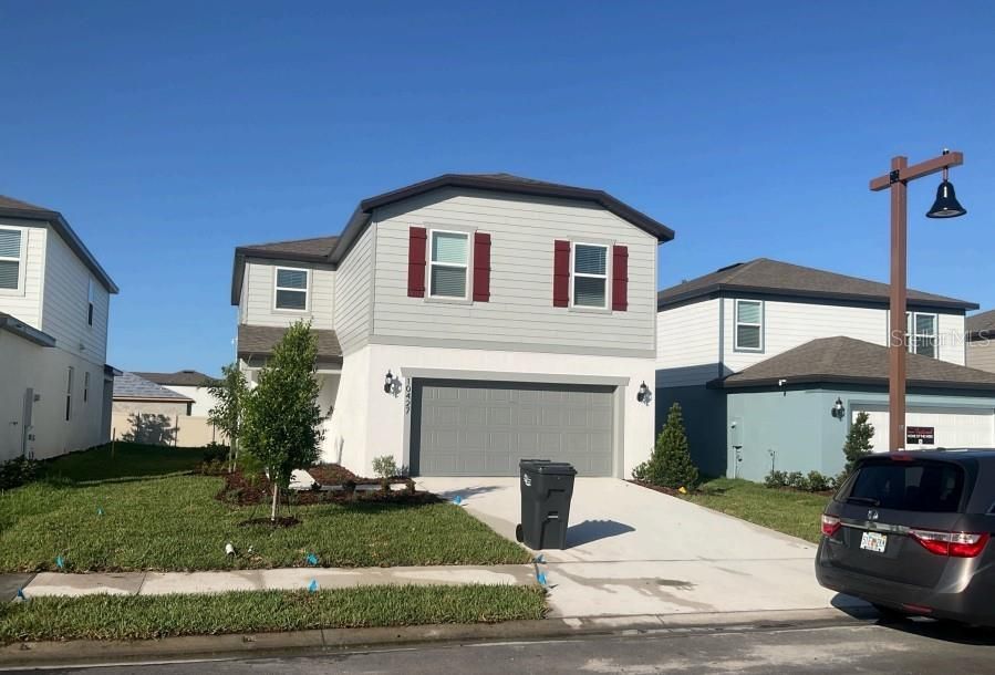 Vendido Recientemente: $390,890 (5 camas, 2 baños, 2615 Pies cuadrados)