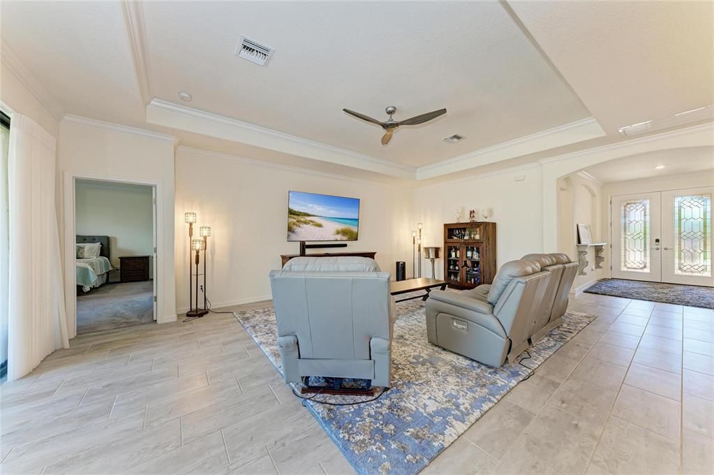 For Sale: $749,900 (3 beds, 3 baths, 2440 Square Feet)