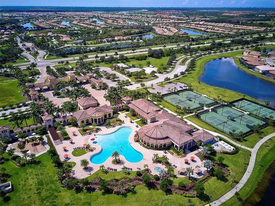 For Sale: $749,900 (3 beds, 3 baths, 2440 Square Feet)