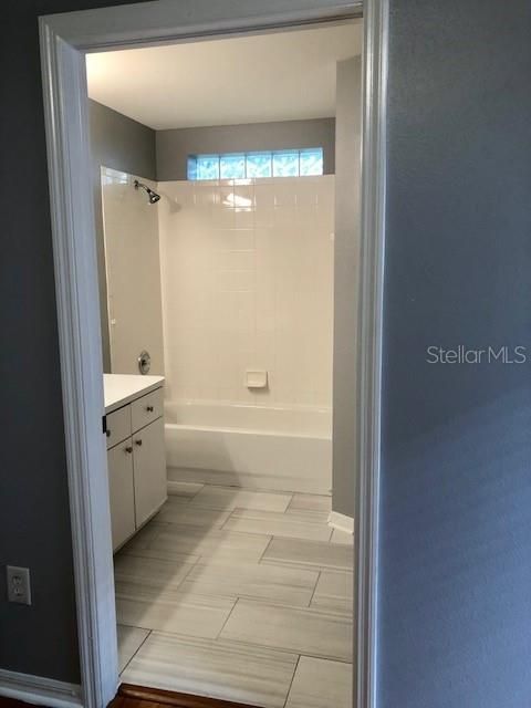 For Rent: $2,150 (3 beds, 2 baths, 1194 Square Feet)