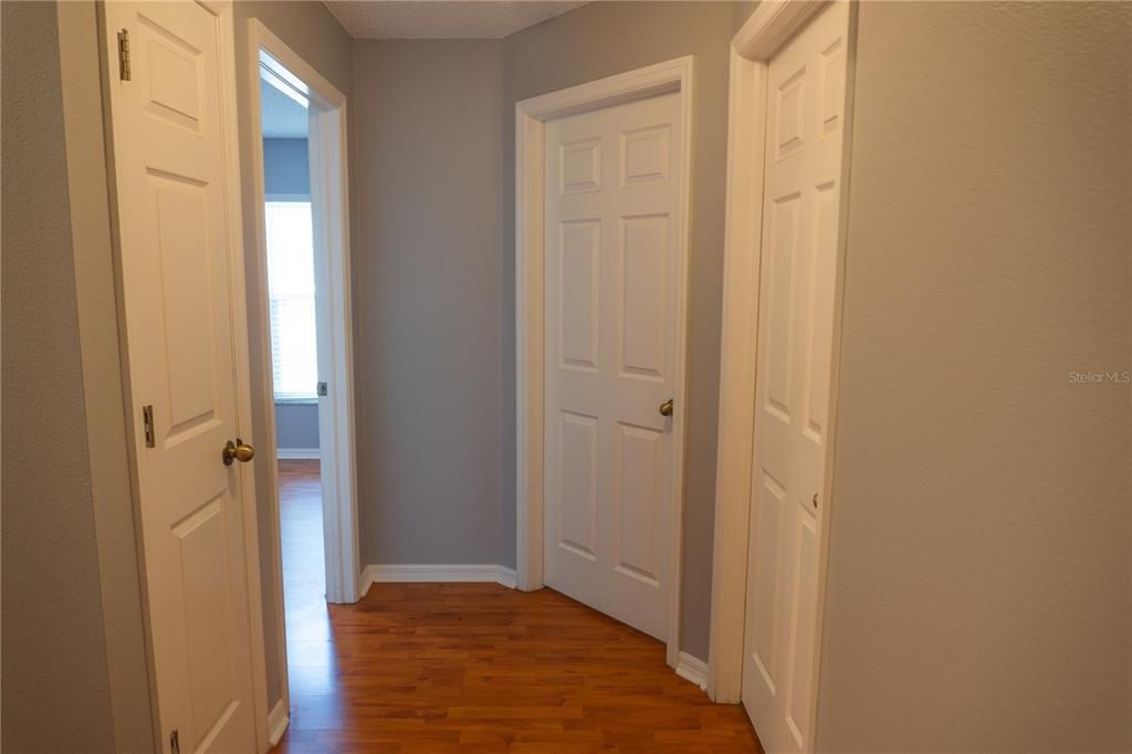 Active With Contract: $1,995 (3 beds, 2 baths, 1194 Square Feet)