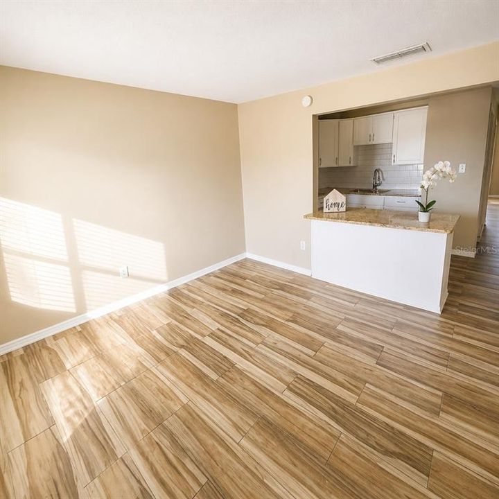 For Sale: $120,000 (1 beds, 1 baths, 500 Square Feet)