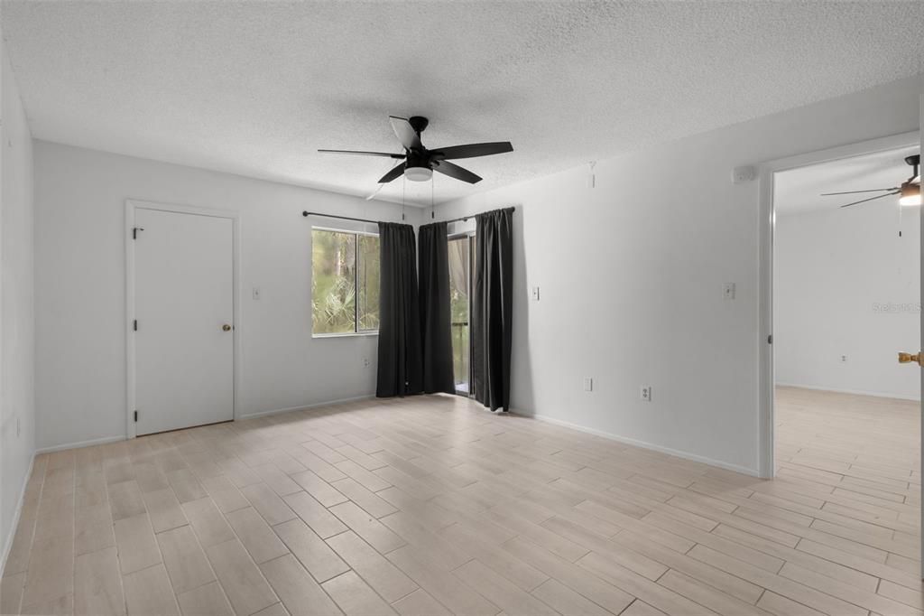 En Venta: $158,500 (2 camas, 2 baños, 1054 Pies cuadrados)