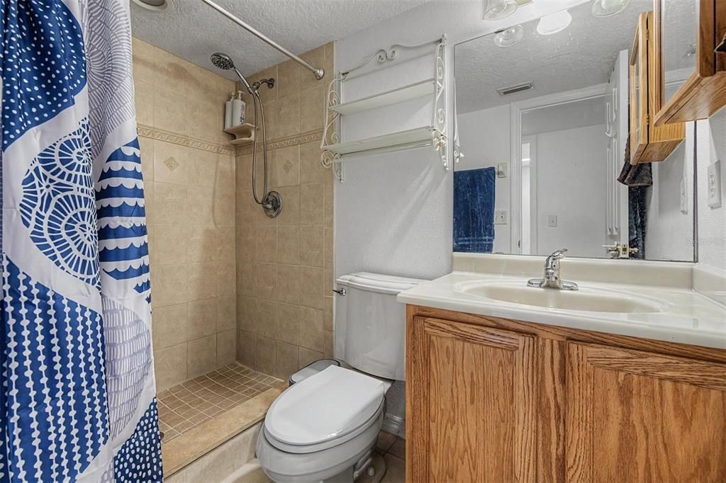 На продажу: $417,900 (3 спален, 2 ванн, 1407 Квадратных фут)