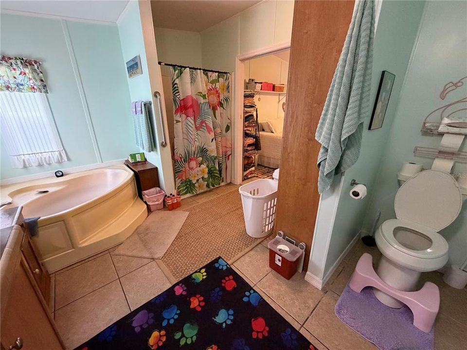 For Sale: $220,000 (3 beds, 2 baths, 1512 Square Feet)