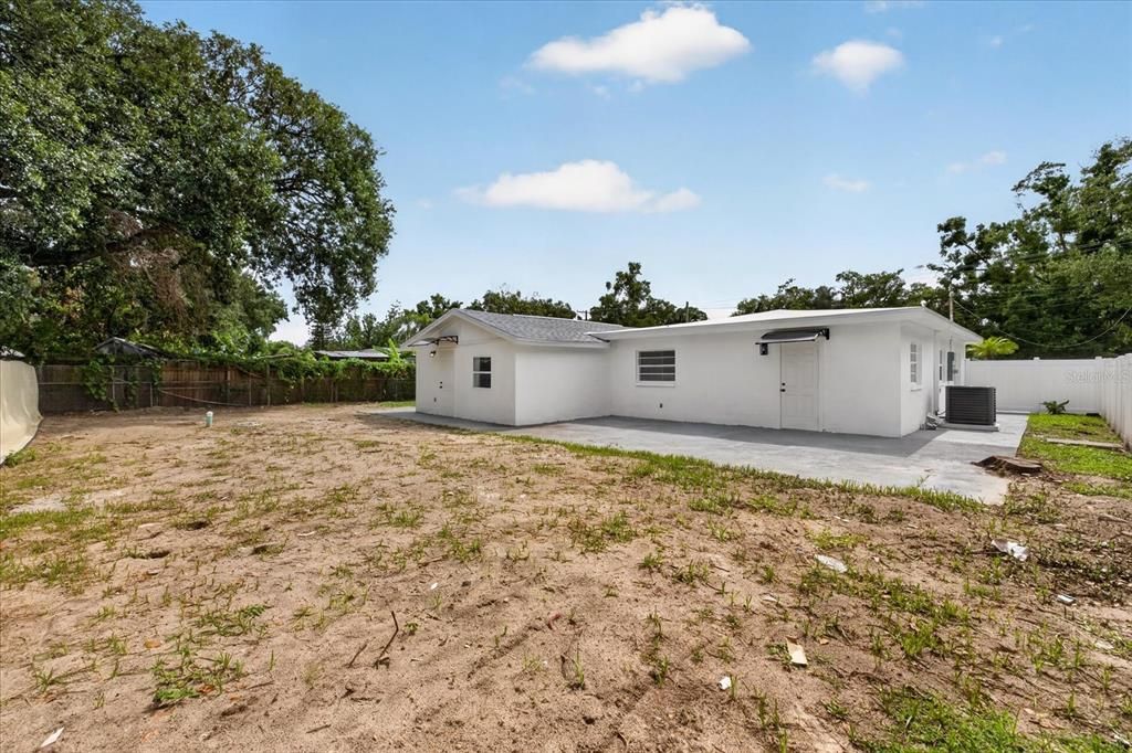 For Sale: $429,900 (5 beds, 4 baths, 1890 Square Feet)